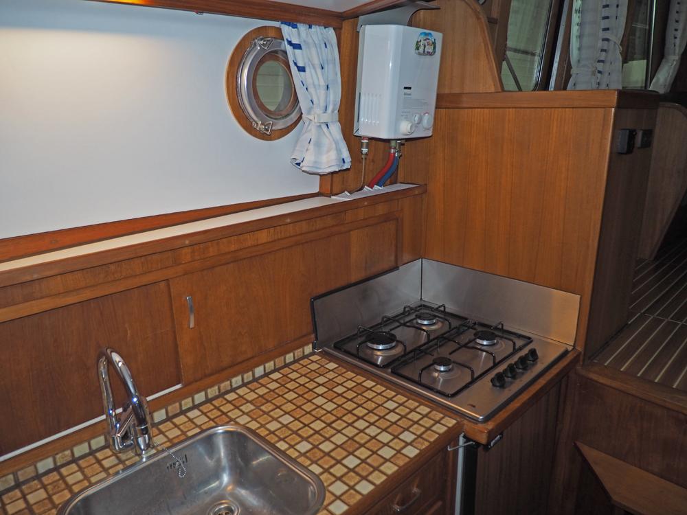 Fore ship, Accommodation